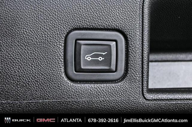 Photo of 2023 Summit White GMC Terrain
