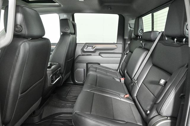 Photo of 2025 White Frost Tri-Coat GMC Sierra 3500