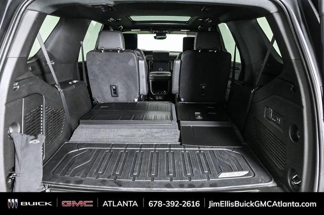 Photo of 2025 Summit White GMC Yukon