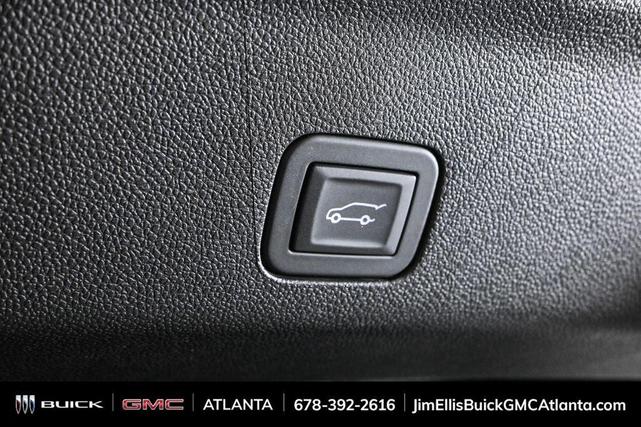 Photo of 2025 Summit White GMC Yukon