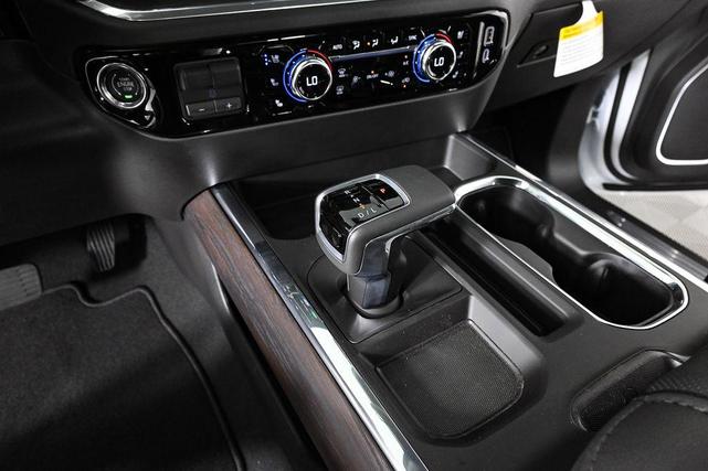 Photo of 2025 Summit White GMC Sierra 1500