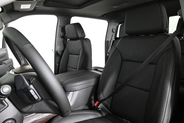 Photo of 2025 Summit White GMC Sierra 1500