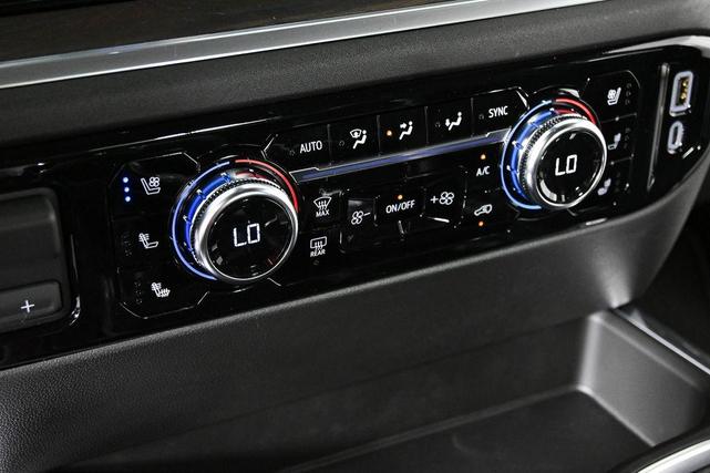 Photo of 2025 Summit White GMC Sierra 1500