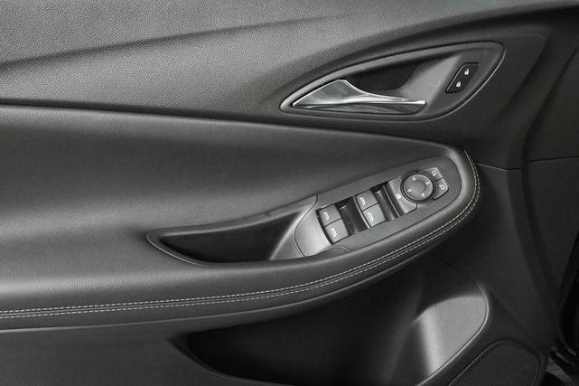 Photo of 2025 Ebony Twilight Metallic Buick Encore GX