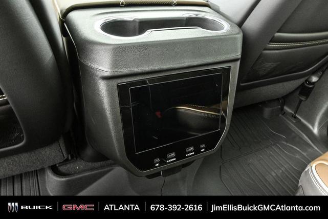 Photo of 2025 Onyx Black GMC Yukon