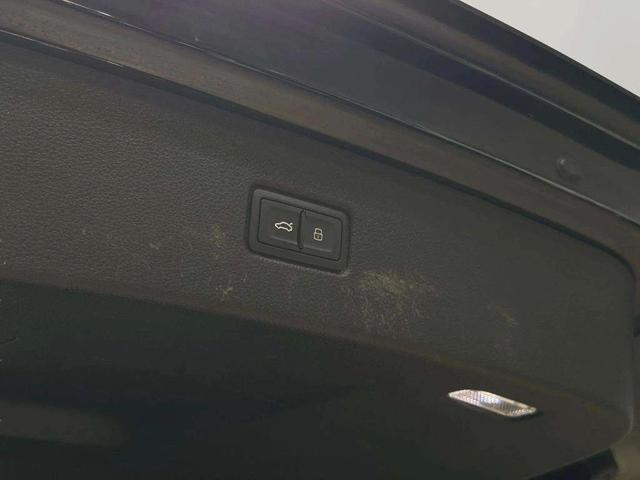 Photo of 2018 Black Audi Q7