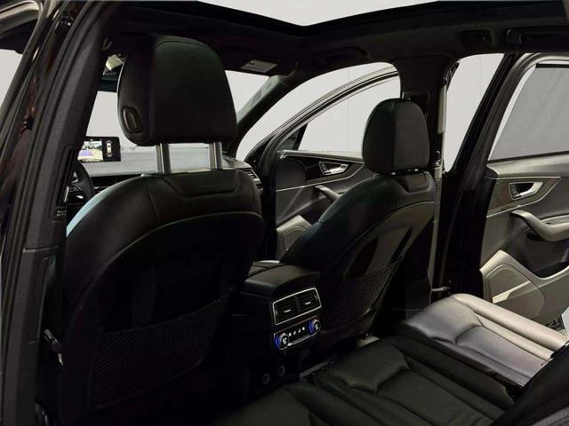Photo of 2018 Black Audi Q7