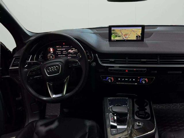 Photo of 2018 Black Audi Q7