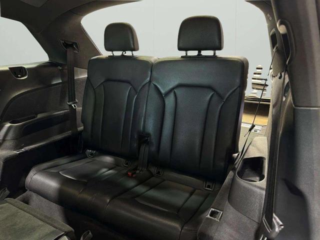 Photo of 2018 Black Audi Q7
