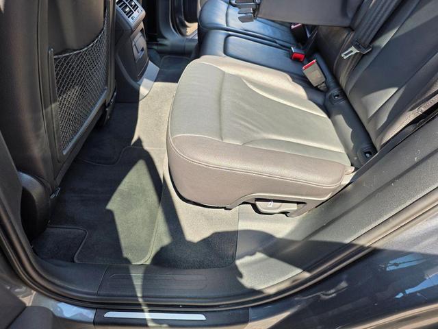 Photo of 2017 Gray Audi Q5