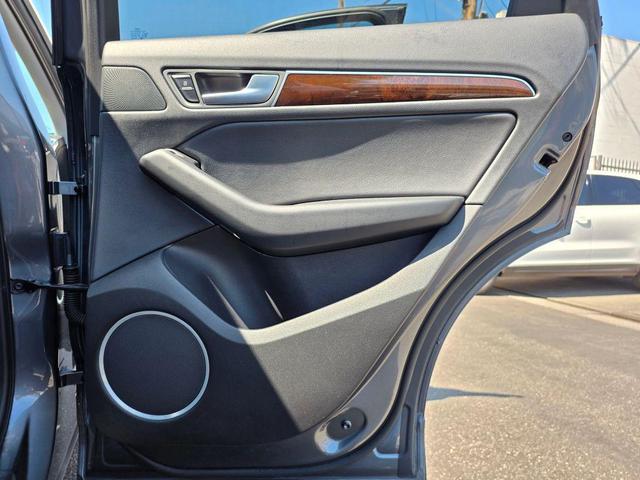 Photo of 2017 Gray Audi Q5