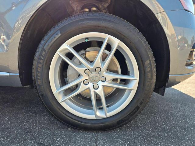 Photo of 2017 Gray Audi Q5