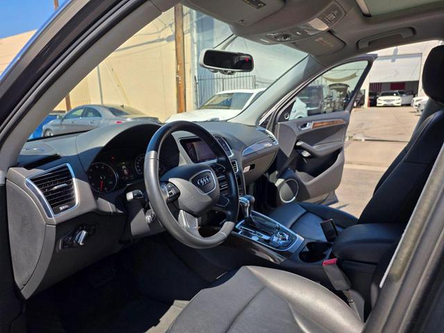 Photo of 2017 Gray Audi Q5