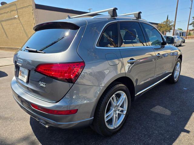 Photo of 2017 Gray Audi Q5