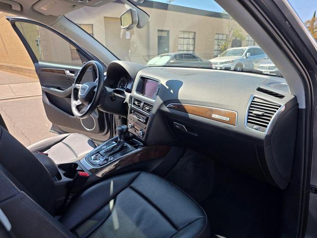 Photo of 2017 Gray Audi Q5
