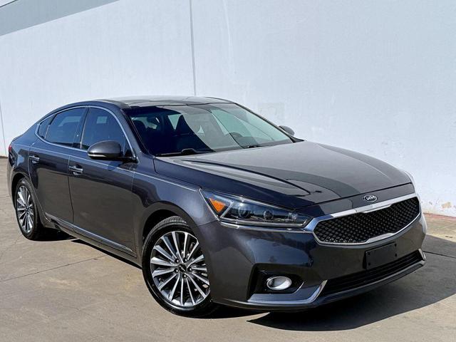 Photo of 2018 Gray Kia Cadenza