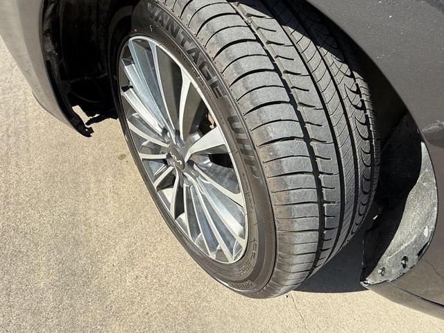 Photo of 2018 Gray Kia Cadenza