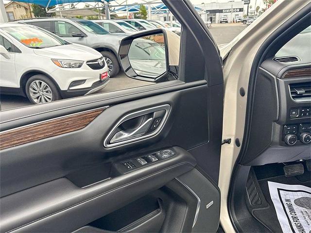 Photo of 2021 Empire Beige Metallic Chevrolet Tahoe