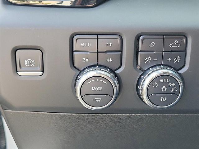 Photo of 2024 Summit White GMC Sierra 3500