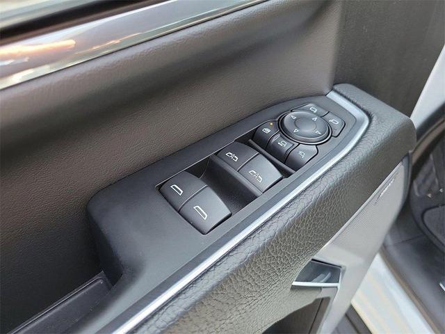 Photo of 2024 Summit White GMC Sierra 3500