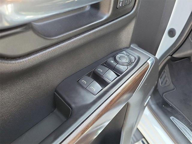 Photo of 2020 Summit White GMC Sierra 1500