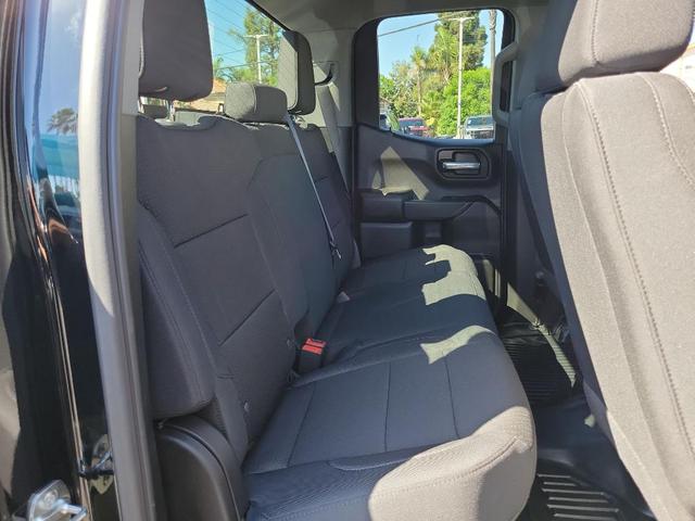 Photo of 2025 Onyx Black GMC Sierra 1500