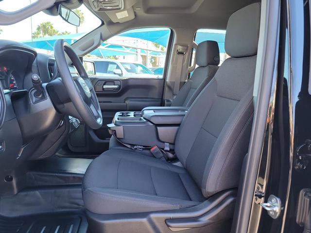 Photo of 2025 Onyx Black GMC Sierra 1500