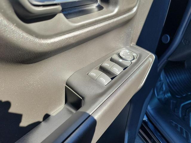 Photo of 2025 Onyx Black GMC Sierra 1500