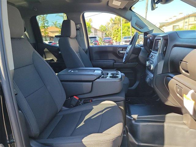 Photo of 2025 Onyx Black GMC Sierra 1500