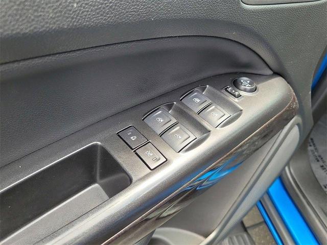 Photo of 2022 Dynamic Blue Metallic GMC Canyon