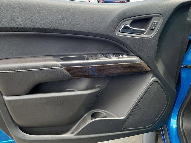 Photo of 2022 Dynamic Blue Metallic GMC Canyon