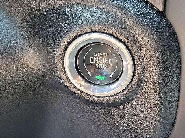 Photo of 2020 Summit White GMC Sierra 1500