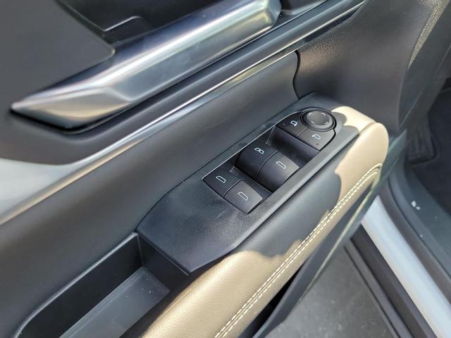 Photo of 2026 Summit White GMC Terrain