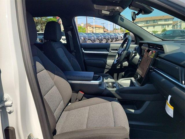 Photo of 2026 Summit White GMC Terrain