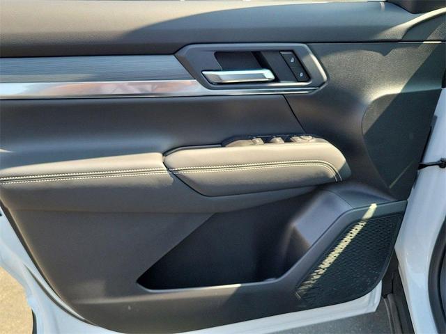 Photo of 2026 Summit White GMC Terrain