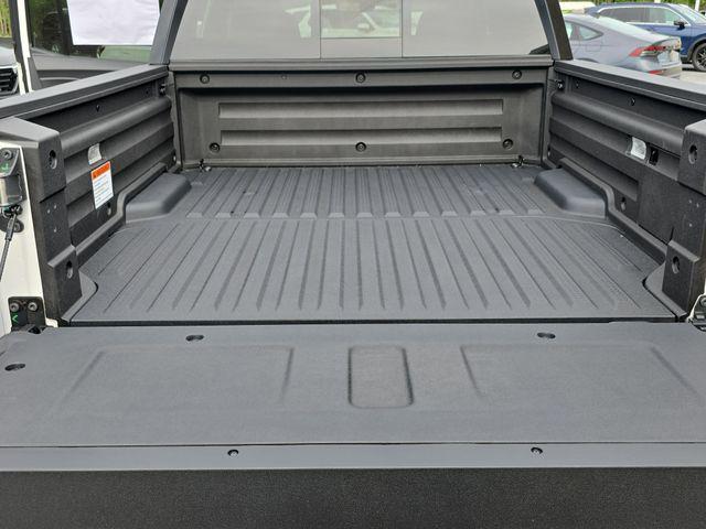 Photo of 2025 Platinum White Pearl Honda Ridgeline
