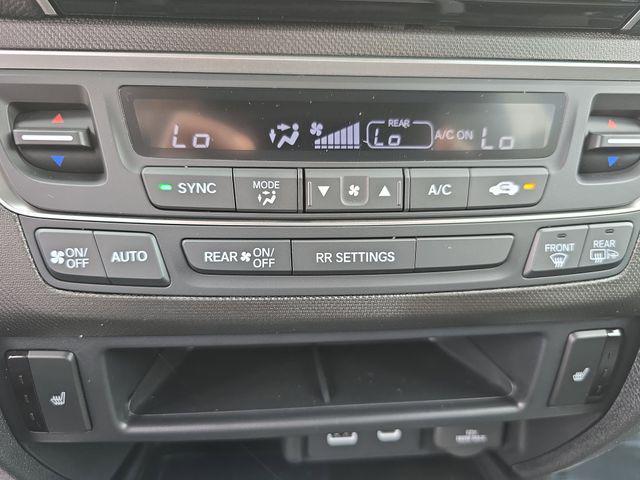Photo of 2025 Platinum White Pearl Honda Ridgeline