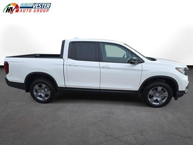 Photo of 2025 Platinum White Pearl Honda Ridgeline