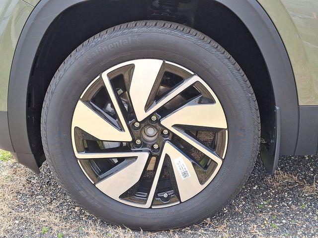 Photo of 2025 Avocado Green Pearl Volkswagen Atlas