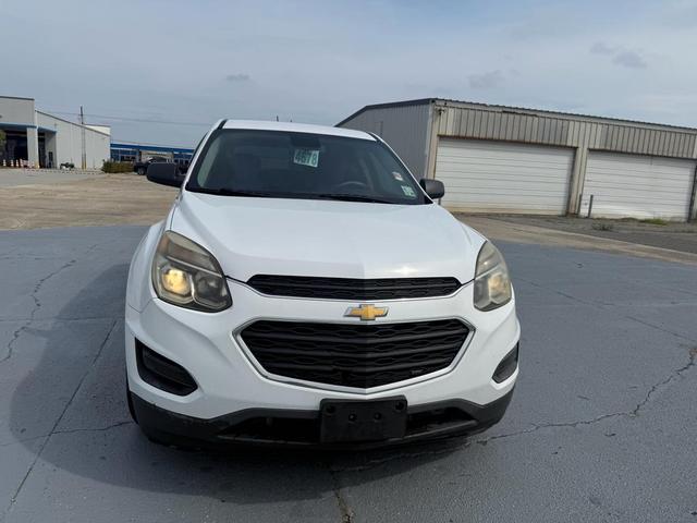 Photo of 2016 Summit White Chevrolet Equinox