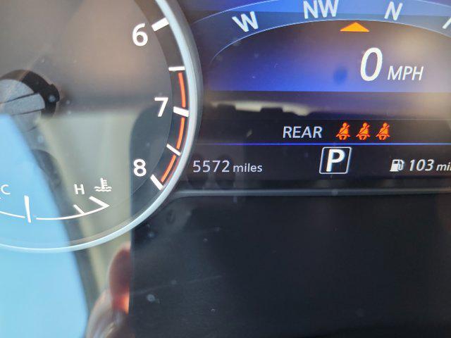 Photo of 2023 Pearl White Tricoat Nissan Murano