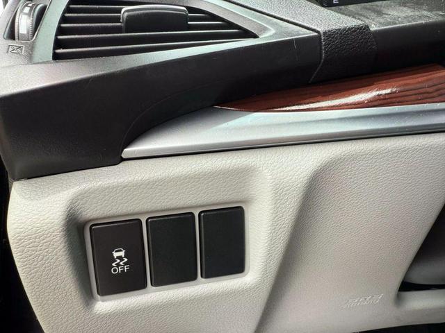 Photo of 2014 Graphite Luster Metallic Acura MDX