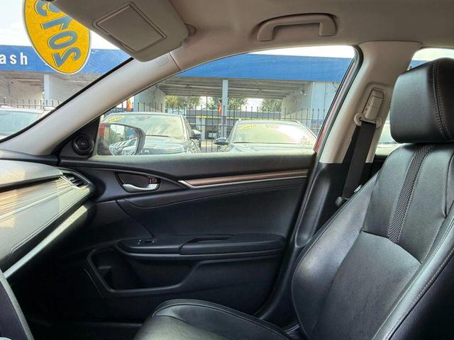 Photo of 2019 Orange Honda Civic