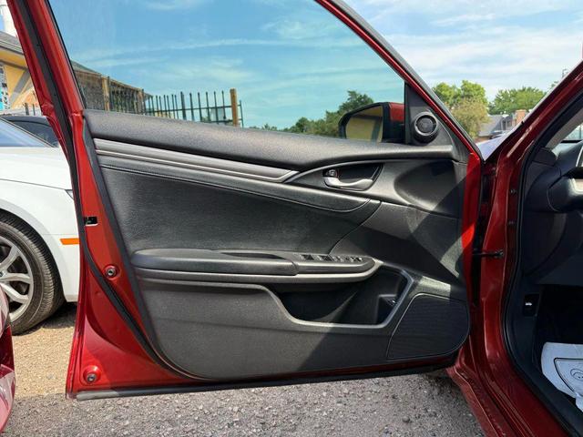 Photo of 2019 Orange Honda Civic