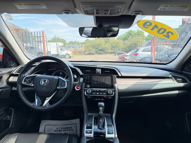 Photo of 2019 Orange Honda Civic