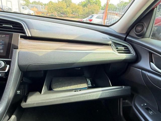 Photo of 2019 Orange Honda Civic