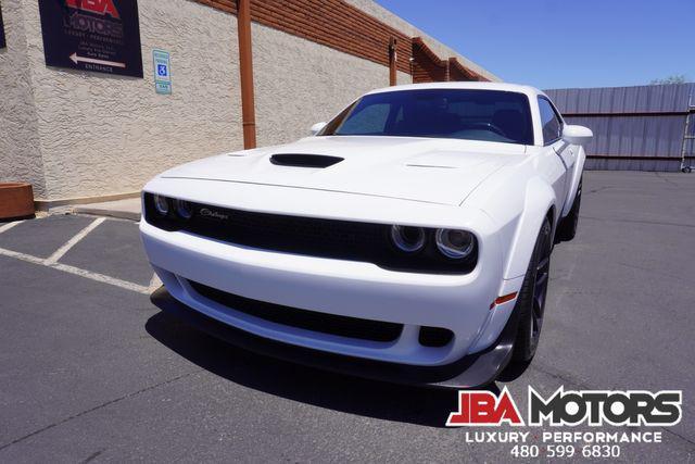 Photo of 2022 White Dodge Challenger
