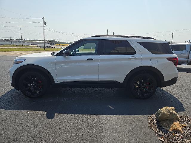 Photo of 2022 STAR WHITE MET TRI-COAT Ford Explorer