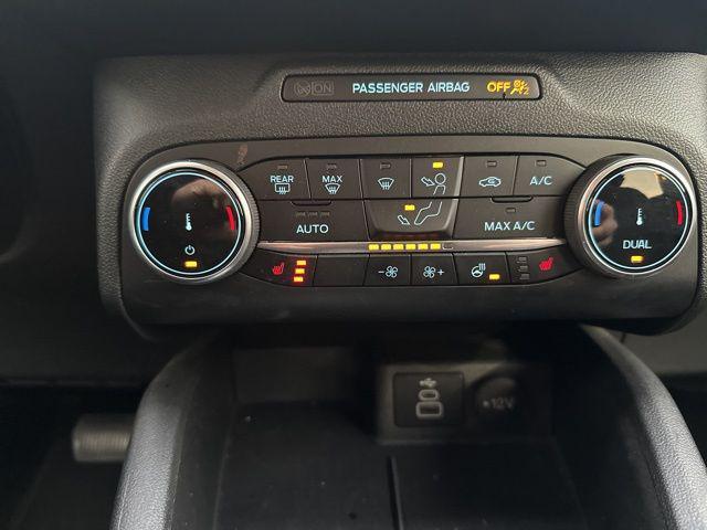 Photo of 2024 Gray Metallic Ford Escape