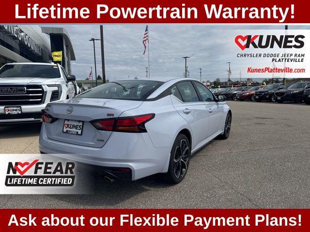Photo of 2024 Gray Sky Pearl Nissan Altima